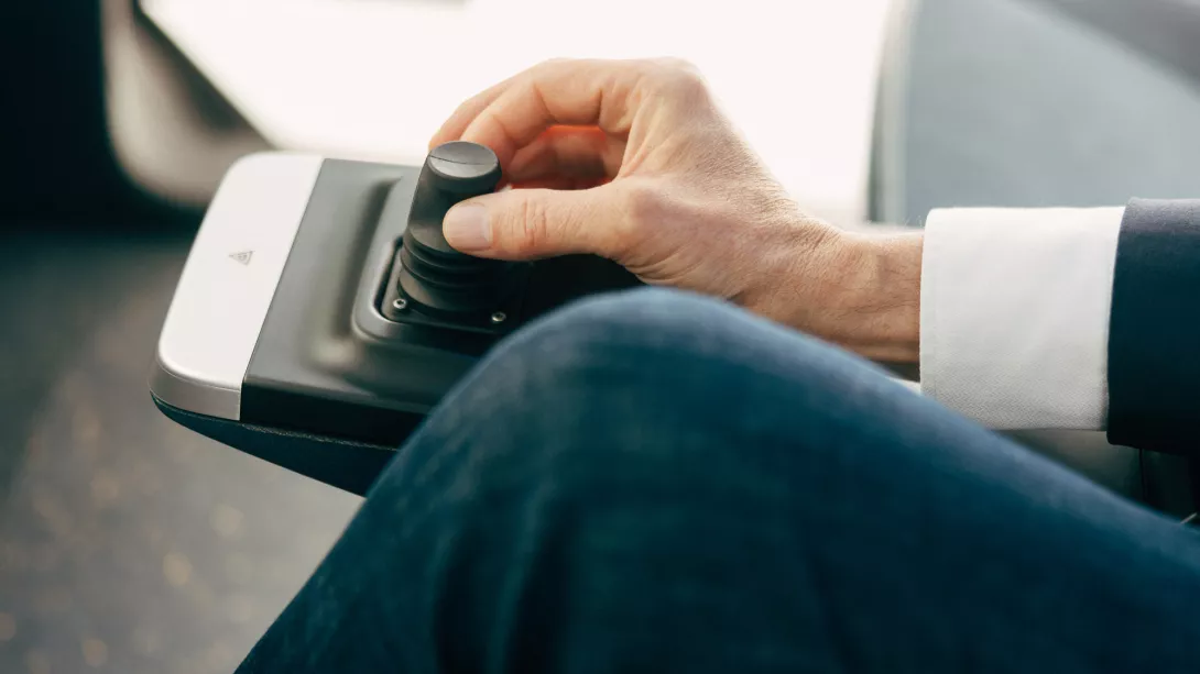 Der Prototyp „Gen.Urban“ fährt in der Regel autonom – auf Wunsch lässt sich das Fahrzeug auch über einen Joystick steuern
