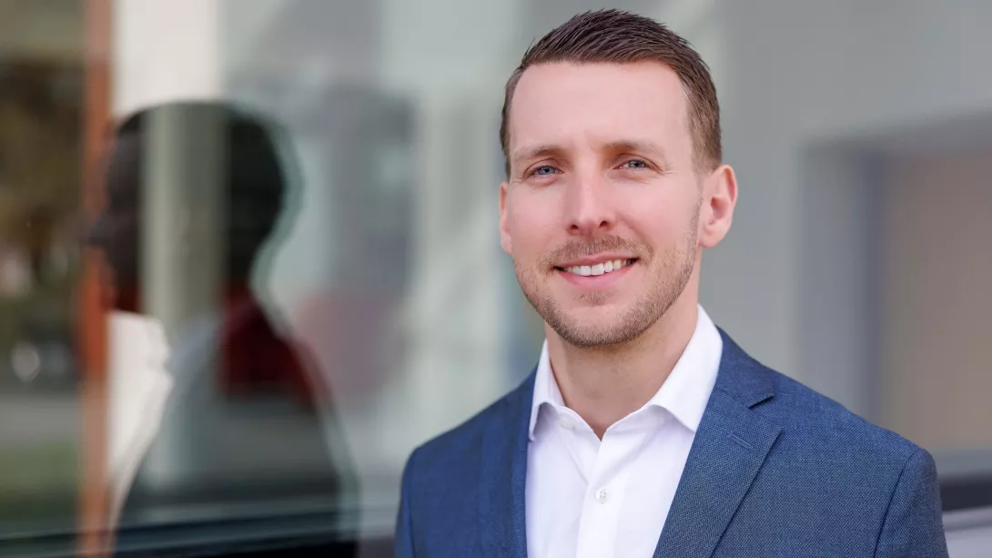 Dr. Tim Dereymaeker war zu Gast bei Henkel-​Vorständin Sylvie Nicol. © Porsche Consulting/Marco Prosch