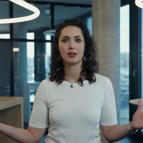 Dr. Leila Ali Cavasonza AI Expert Porsche Consulting Interview